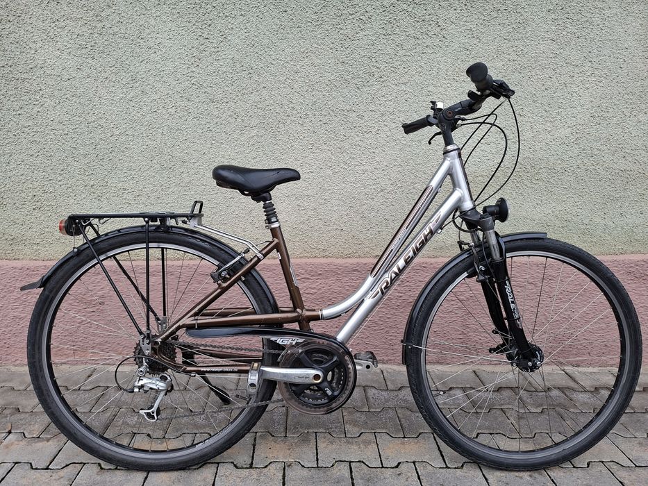 Bicicleta Raleigh Oakland 24 viteze, roti 28 , din aluminiu