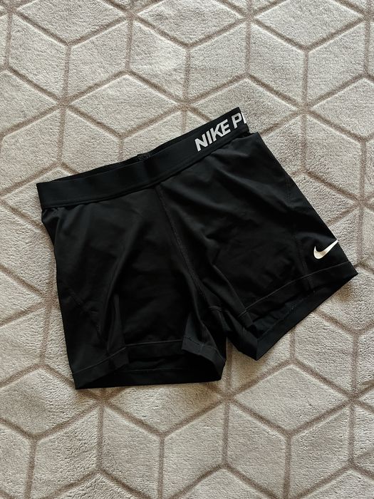 Къси спортни панталонки