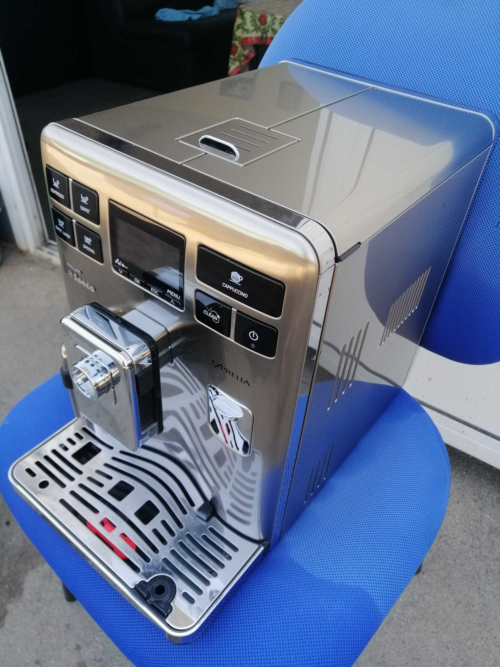 Кафе автомат SAECO EXPRELIA HD8856
