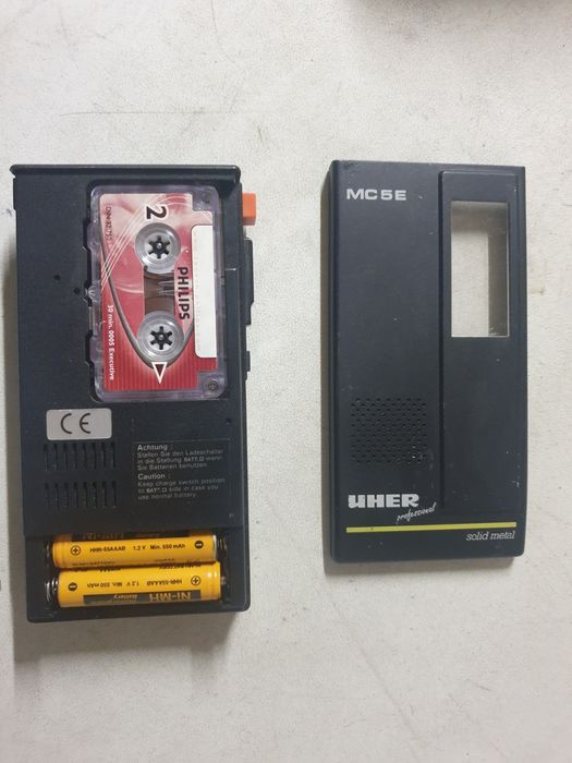 Диктофон UHER MC5E Работи. В много добро състояние. Метален.