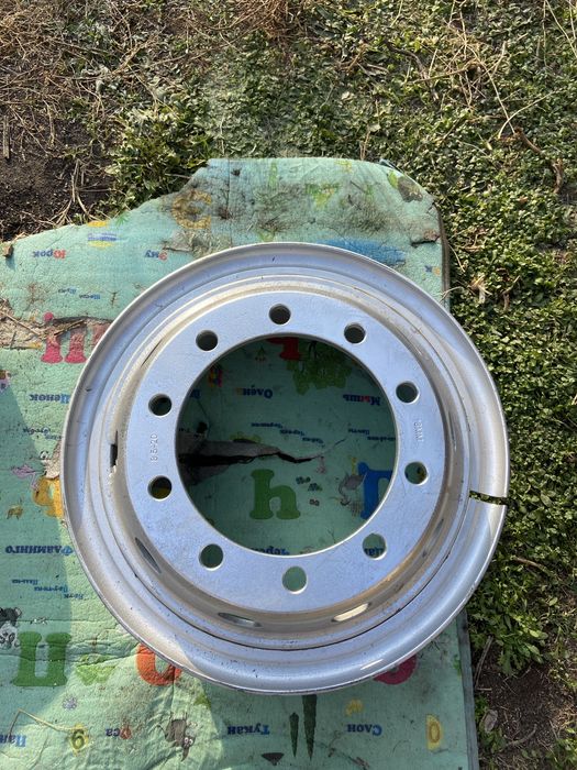 Продам диск от  КамаАЗ     евро  китайских грузавиков