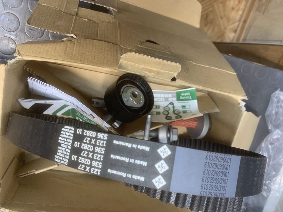 Комплект ангренажен ремък