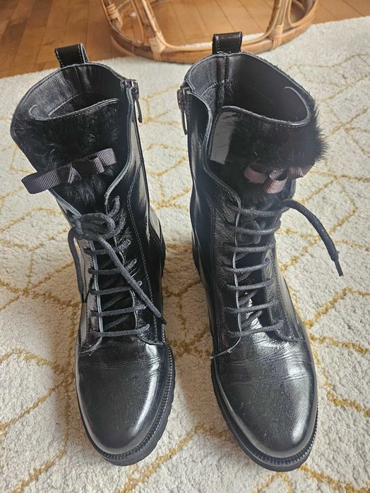 Sara Pen, лачени боти