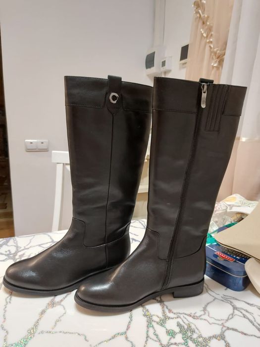 Продам сапоги , женские  38р