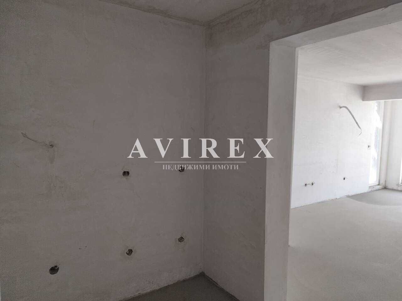 Продава се Тристаен апартамент в Пловдив, Гагарин - 126 кв.м за 1172 €/кв.м - Снимка #10