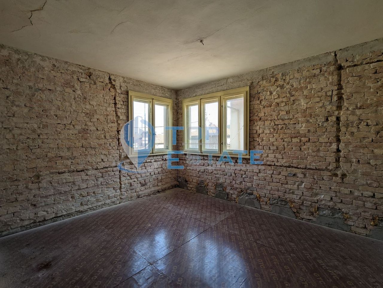 Продава се Къща в Горна Оряховица - 92 кв.м за 897 €/кв.м - Снимка #4