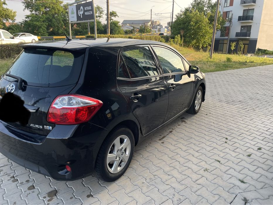Toyota Auris Hybrid