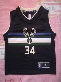 Maieu Bascet Milwaukee Bucks Giannis 34