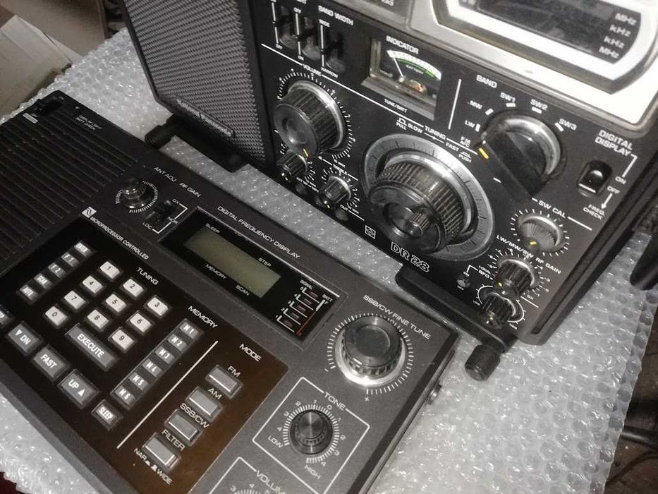 Vand radio UNIDEN CR2021,PANASONIC DR 28