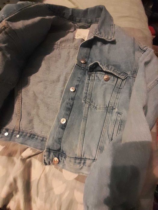 Geaca de blugi damă Zara si 2 sutiene  mărime XS-S