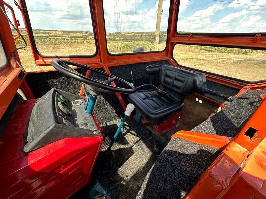 Tractor  utb 650