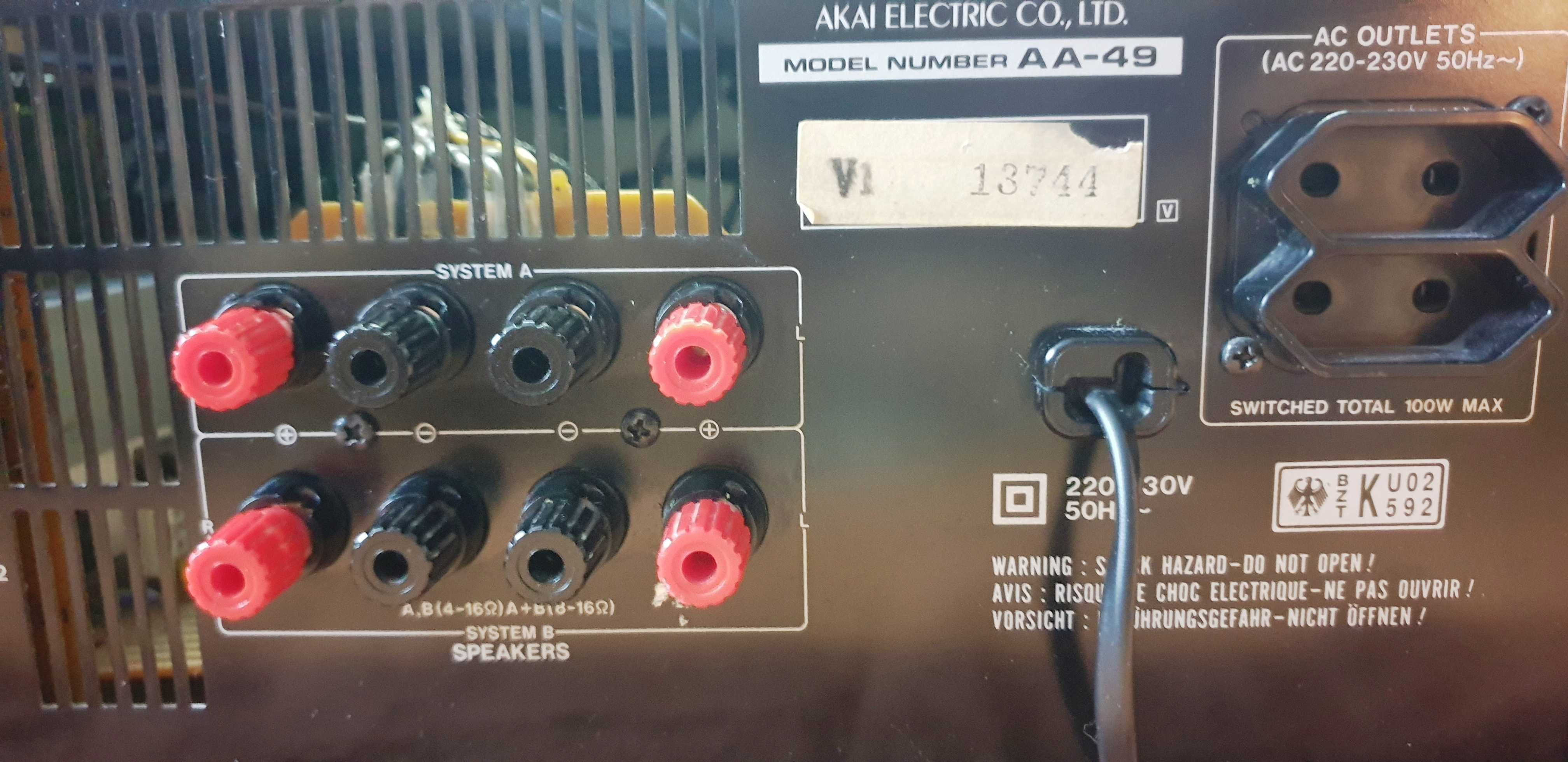 Akai AA-49 statie amplificator 2X80W pe 8 Ohm