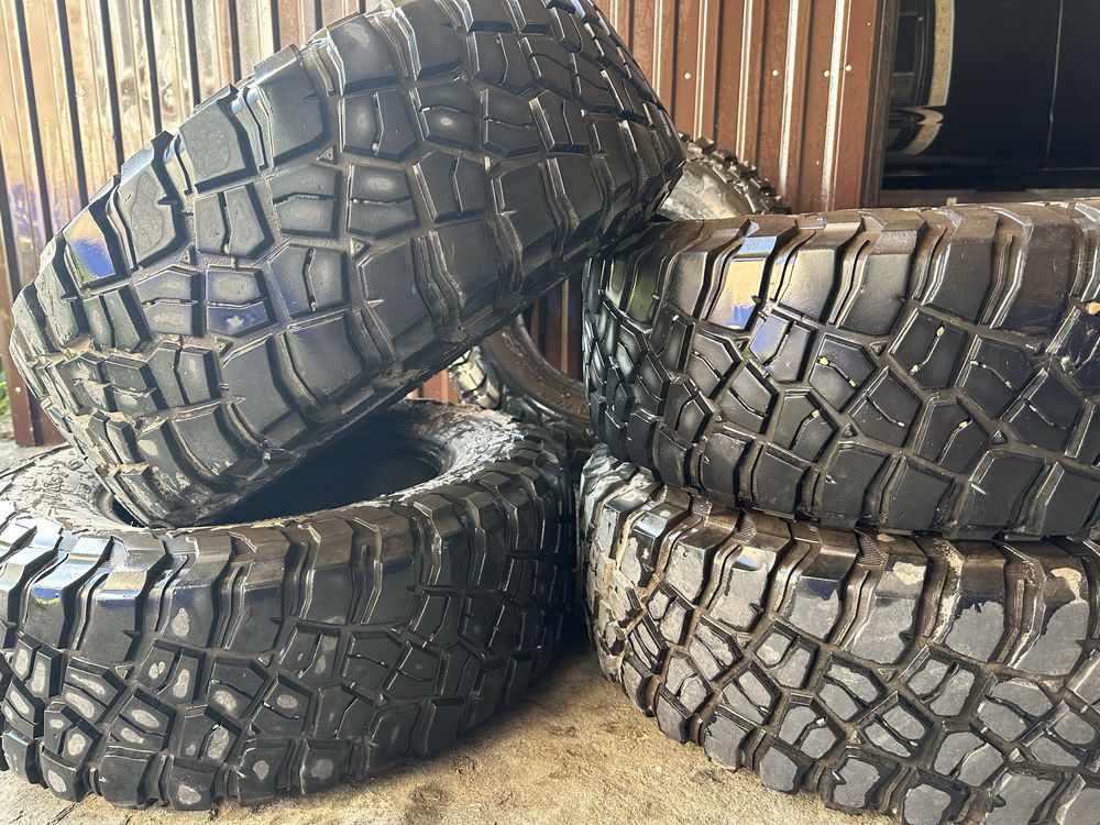 BFgoodrich KM3 MT 265/70/R16