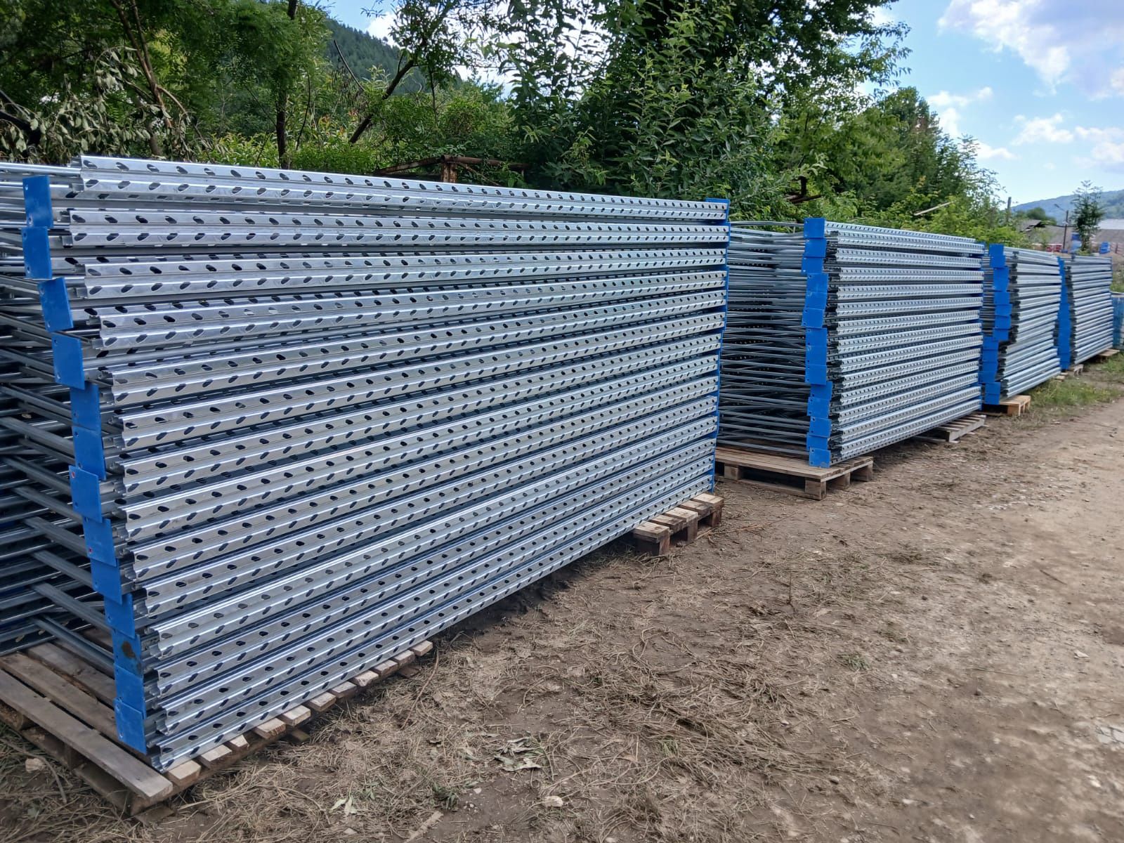Rafturi metalice zincate noi 638×647