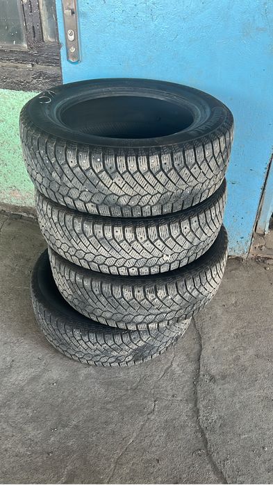 Шины зимние в хорошем состояний