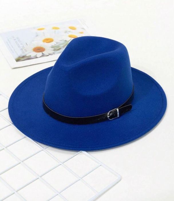 Елегантна дамска шапка