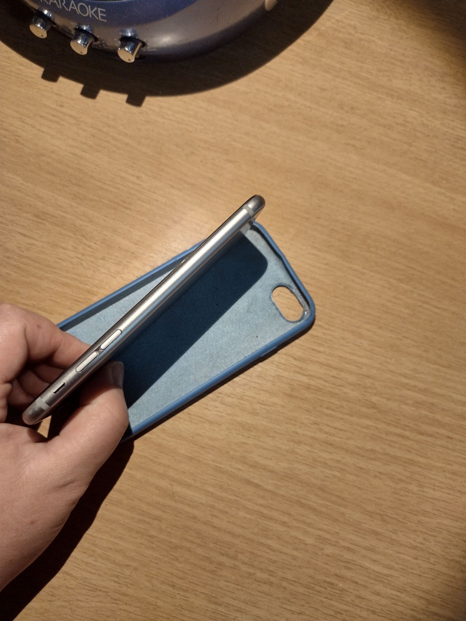 Vând iPhone 6s neverlok