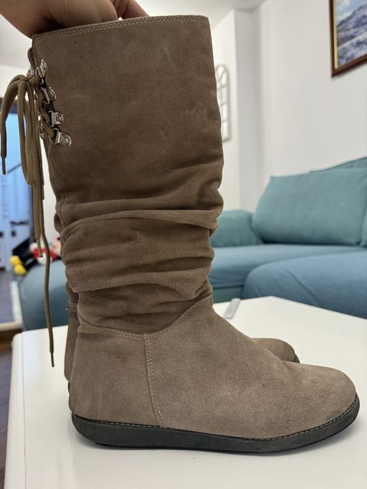 Cizme din piele intoarsa