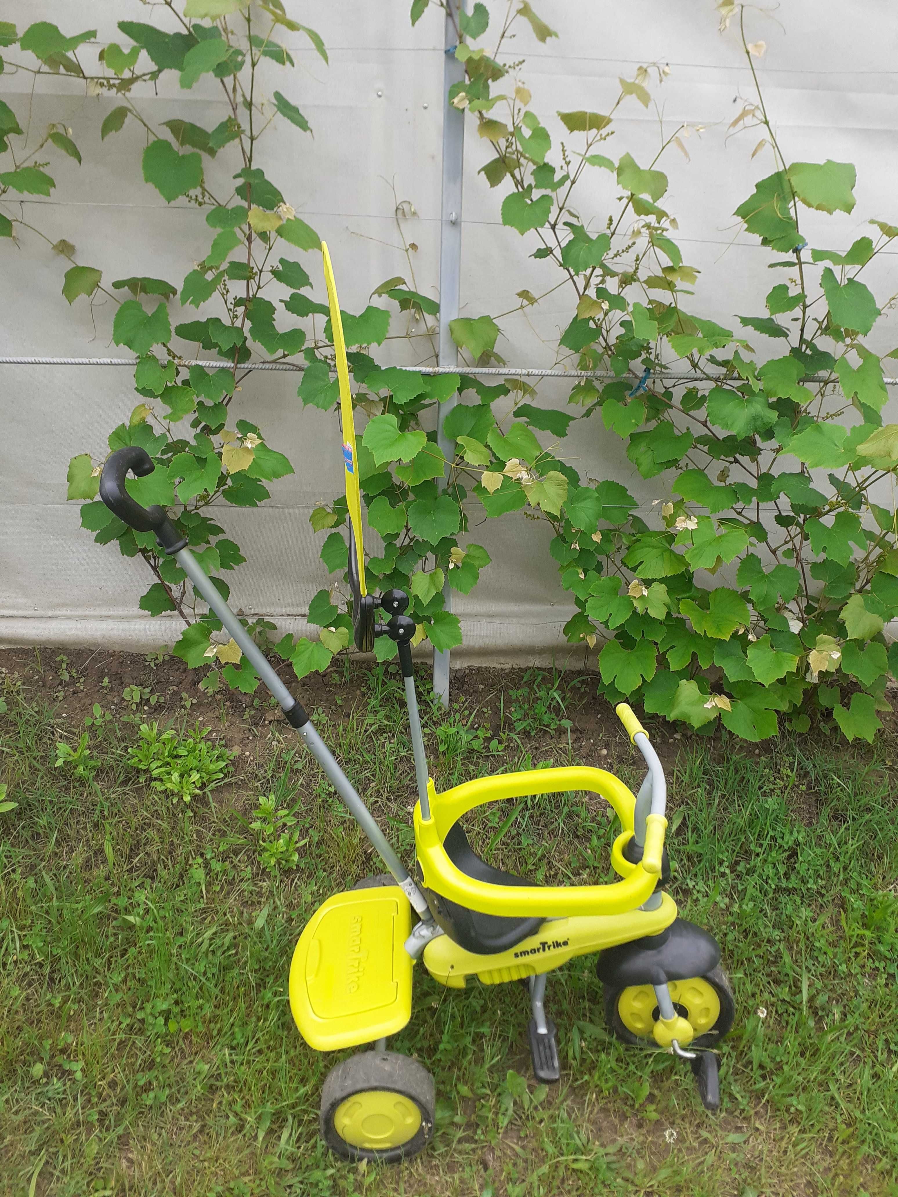 Vand tricicleta SmarTrike, stare foarte buna, 160 lei