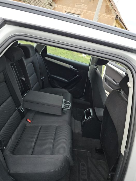 Audi A4 B8 2.0 TDI S-LINE