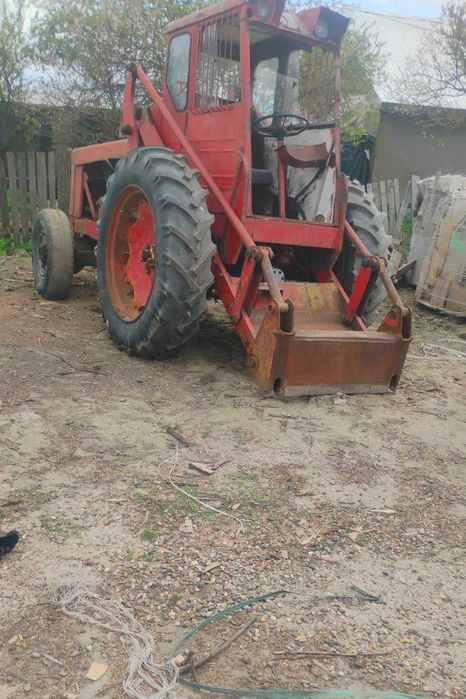 Incarcator Frontal IFRON motor Tractor U650 cauciucuri noi, stare buna