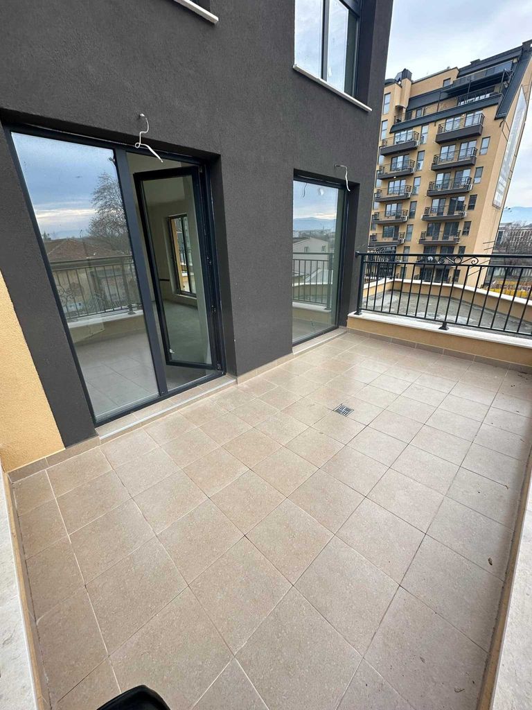 Продава се Тристаен апартамент в Пловдив, Кършияка - 108 кв.м за 1500 €/кв.м - Снимка #4