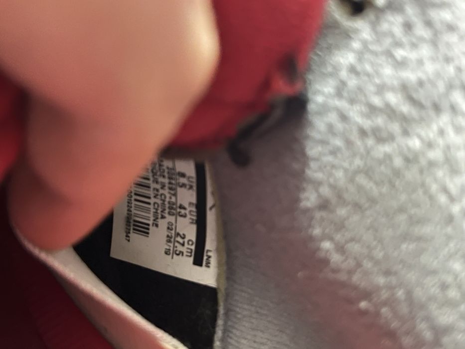 Air Jordan Retro 4 Bred size 43