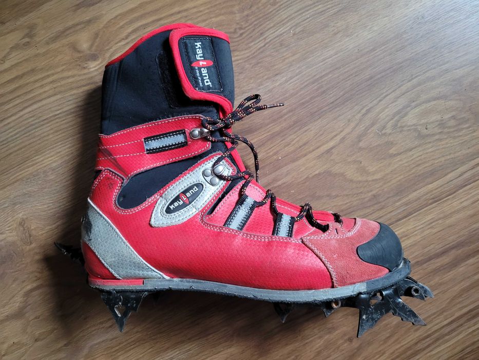 Bocanci Kayland drytooling ice cu coltari Cassin