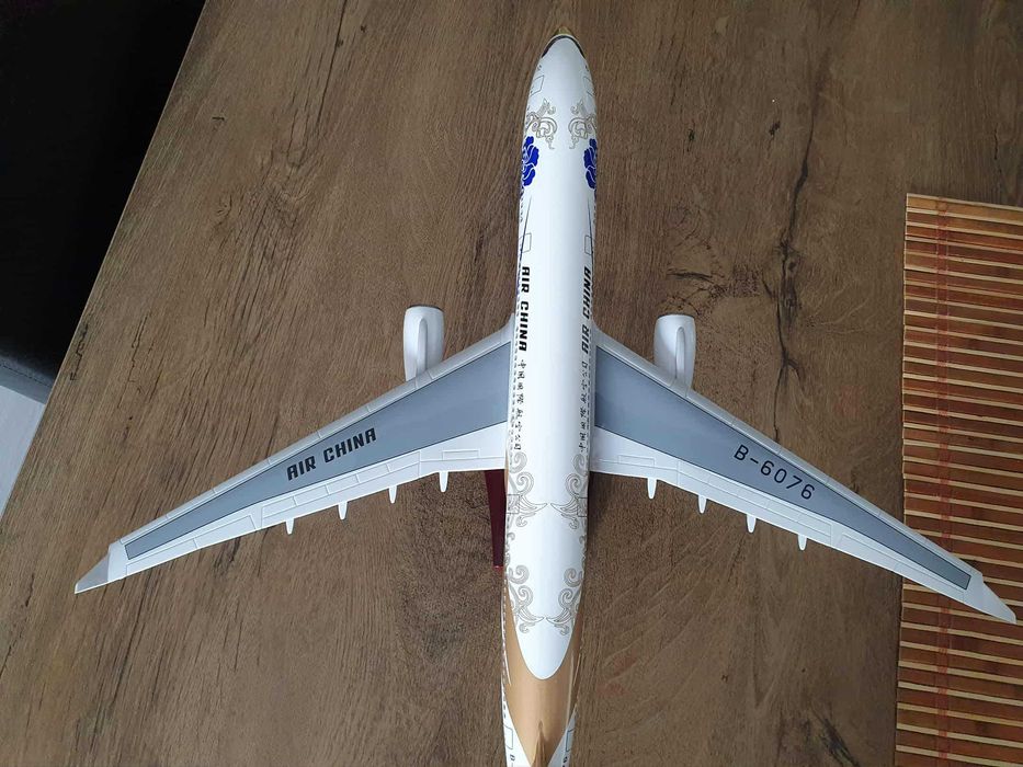 Macheta uriașă de avion Air China cu roti | Perfect pt cadou