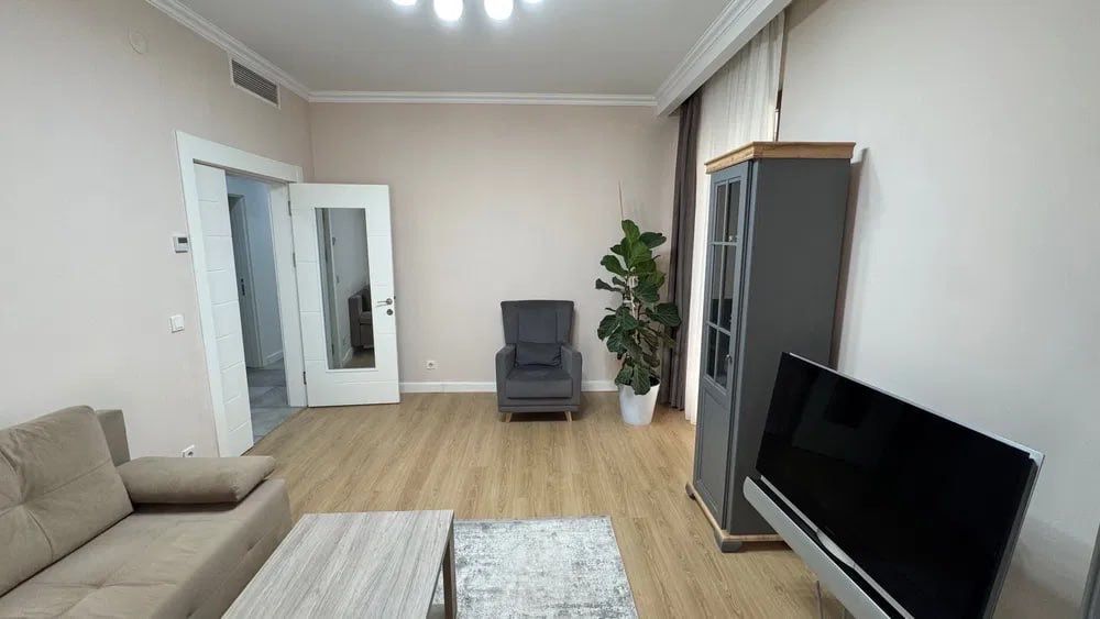 Истанбул Сити, 8 роддом А.Каххара 70м2 с ремонтом упакованная