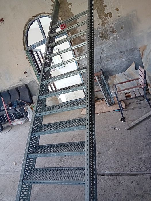 Scara metalica zincata 6m