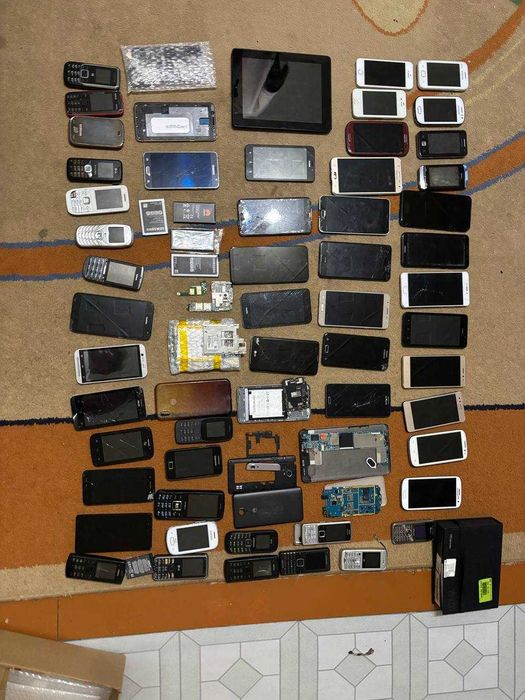 Смартфоны разных моделей