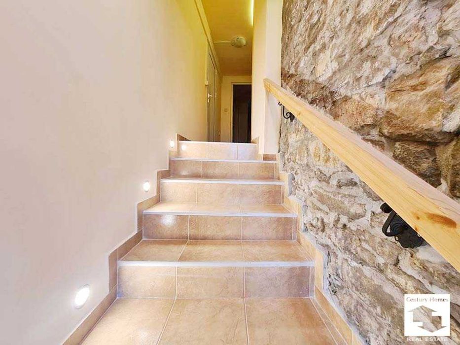 Продава се Етаж от къща в Велико Търново, Център - 120 кв.м за 1250 €/кв.м - Снимка #11