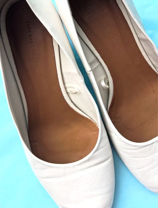 Светли обувки ZARA