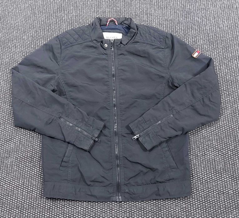 Tommy hilfiger тънко яке M размер
