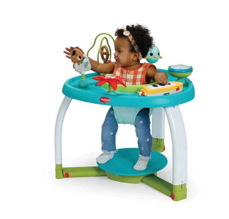 Продам развиваюший столик трансформер, пригунки