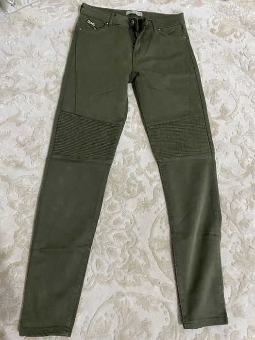 Pantaloni Cargo Bershka