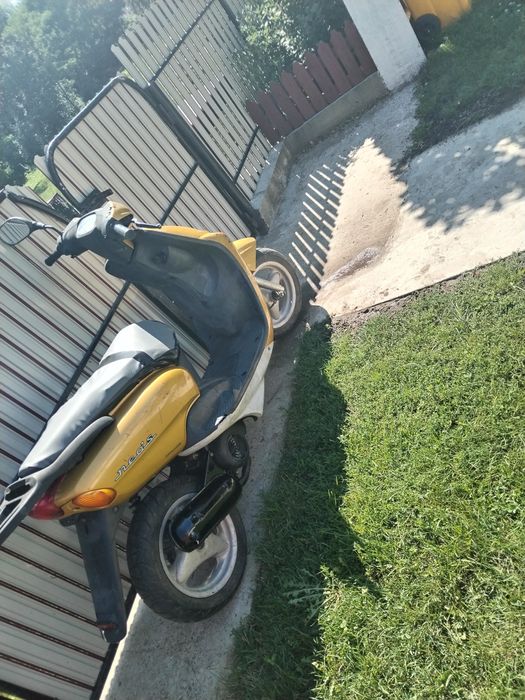 Vând scuter yamaha neos 50cc 2t stare bună de funcționare cu acte