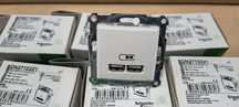 7buc x incarcator dublu USB Schneider SDN2710221
