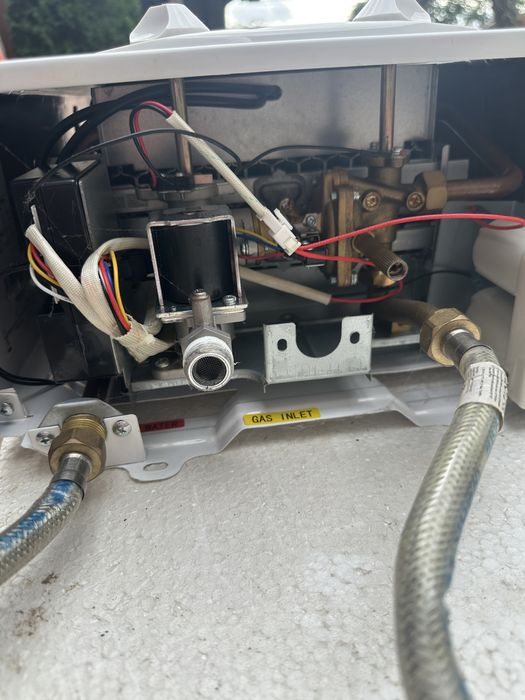 Vând instant pe gaz