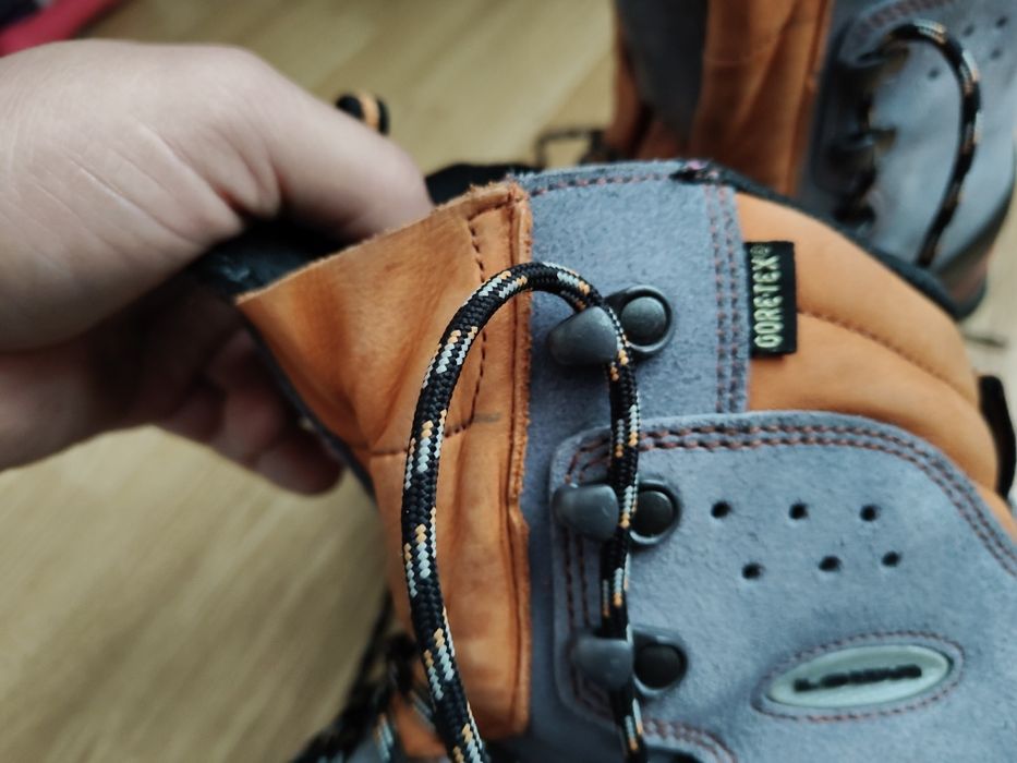 Bocanci de munte dama Lowa Goretex,mărime 38