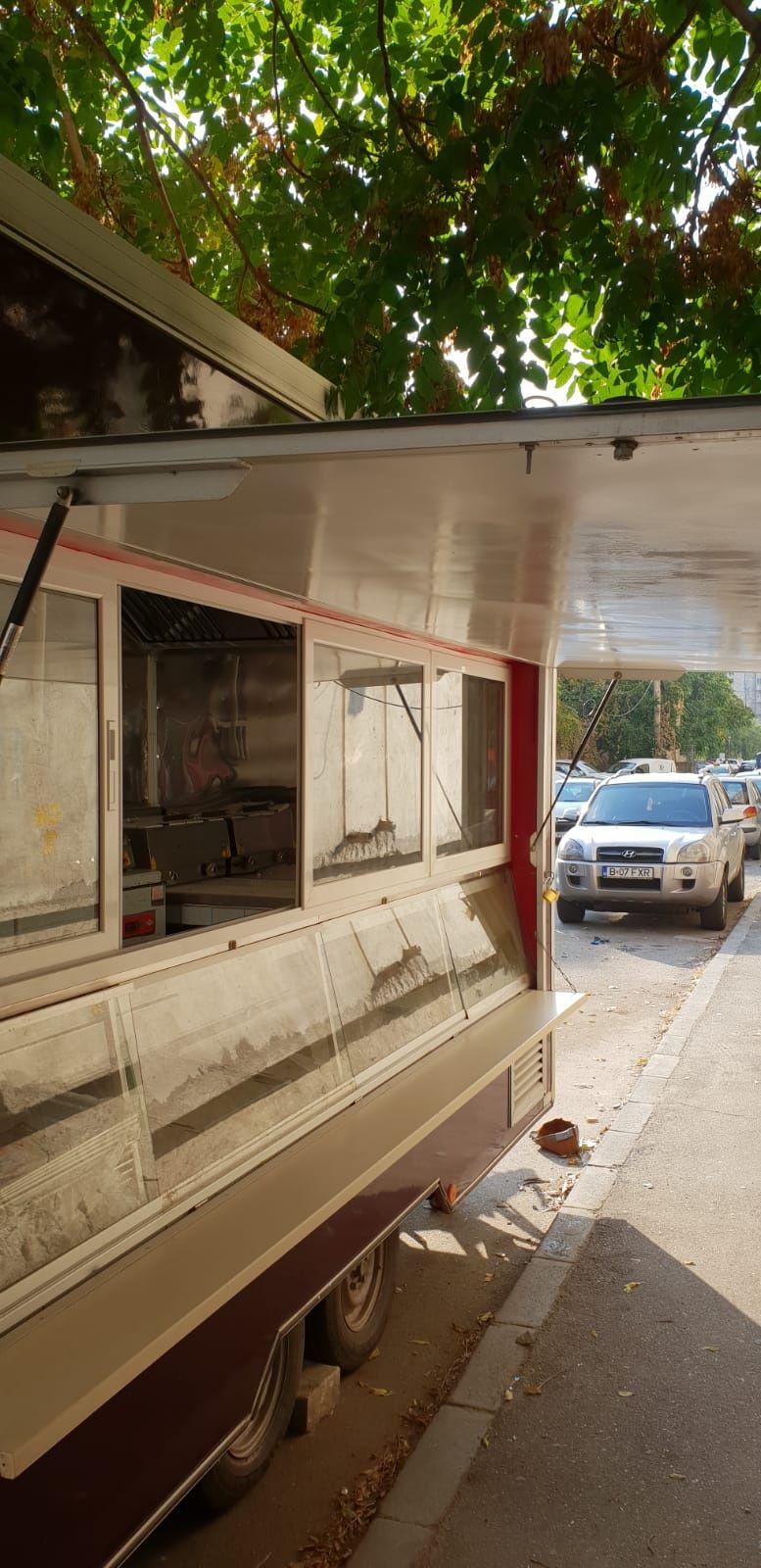 2 rulote food truck (Afacere la cheie)