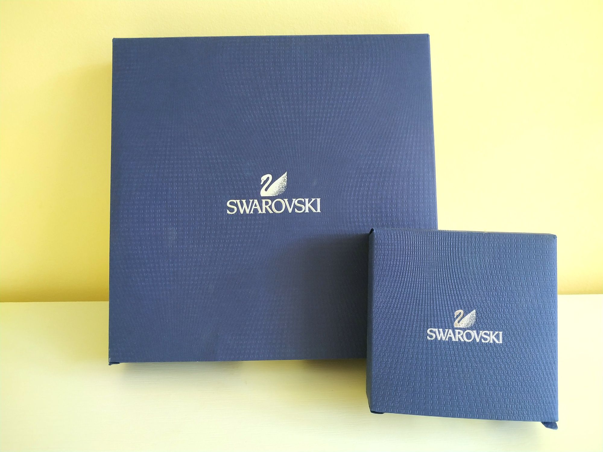 Комплект бижута Swarovski колие и обеци