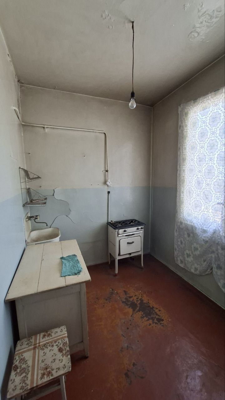 Продаётся 2/2/4 М Улугбекский р-н Ялангач м-в