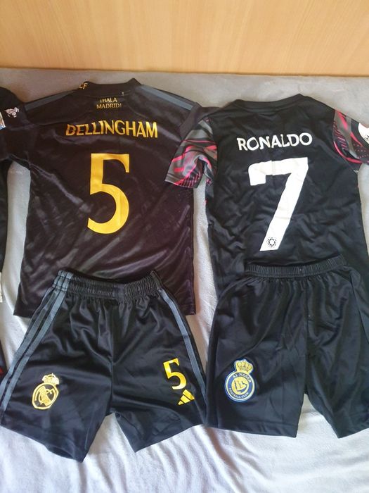 Vând seturi fotbal copii