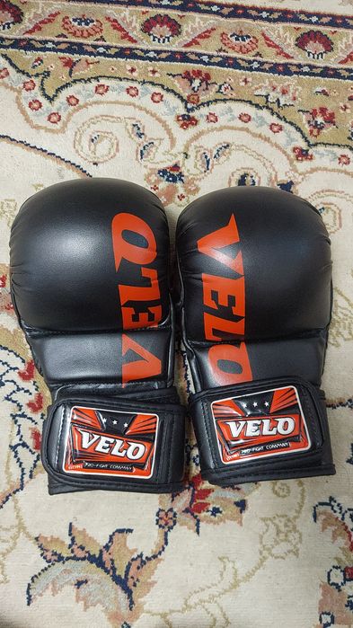 Перчатки боксёрский XL