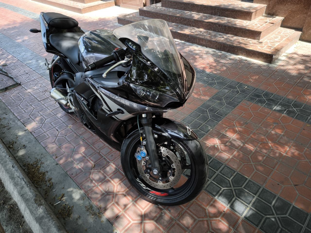 Yamaha r6 sotiladi