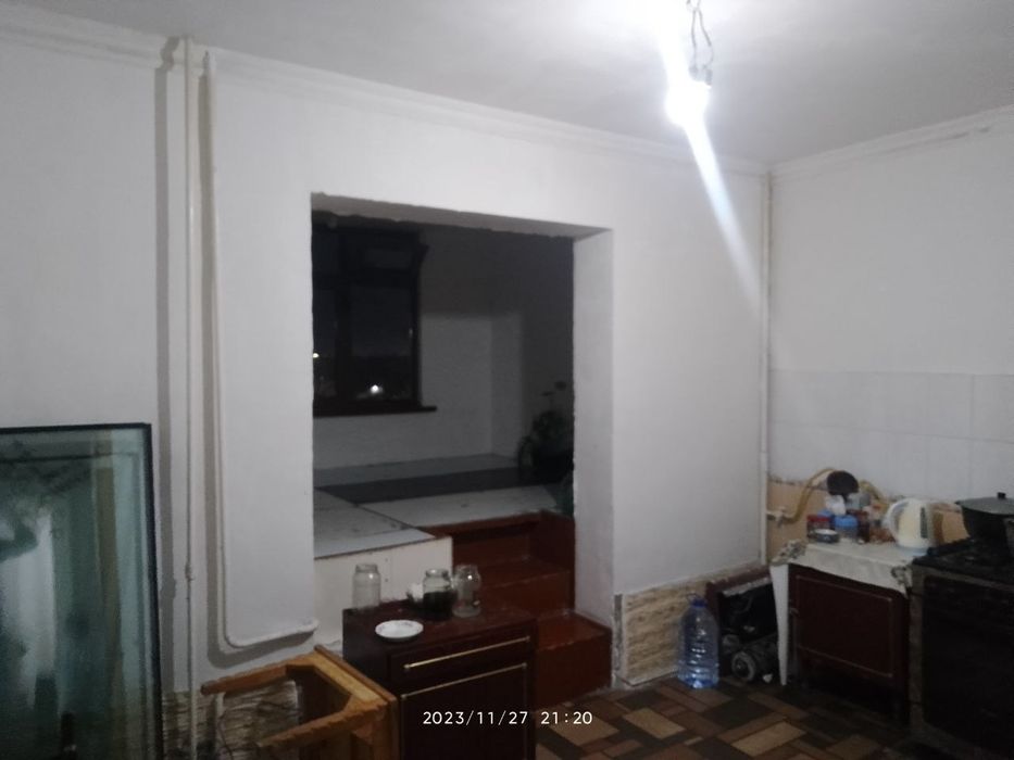 Azronga srochna dom 4  xona 108 kvadrat