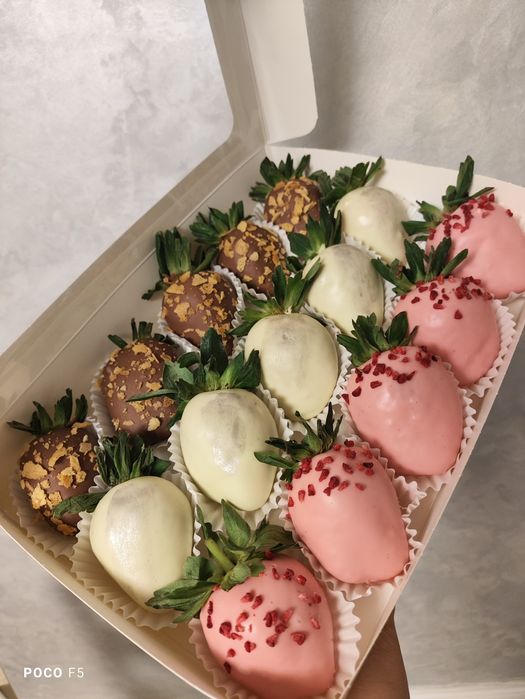 Клубника в шоколаде Дубайский шоколад Подарок Круглосуточно