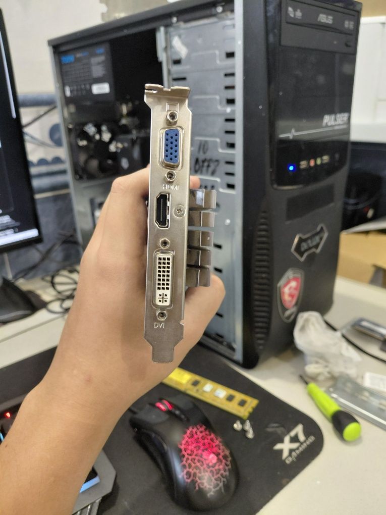СРОЧНО видеокарта gt 520 1gb